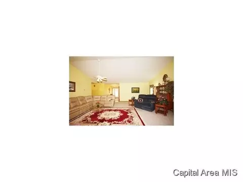 1424 Sequoia, Chatham, IL 62629 photo 3