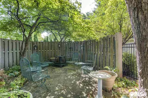 2320 S State St, Springfield, IL 62704 photo 4