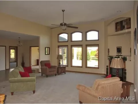 498 Belle Isle, Springfield, IL 62711 photo 4