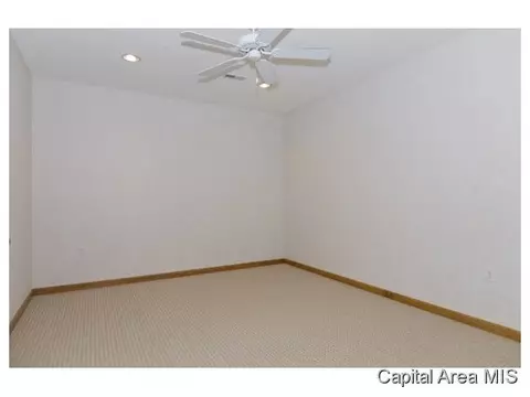 498 Belle Isle, Springfield, IL 62711 photo 17