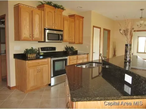 498 Belle Isle, Springfield, IL 62711 photo 8