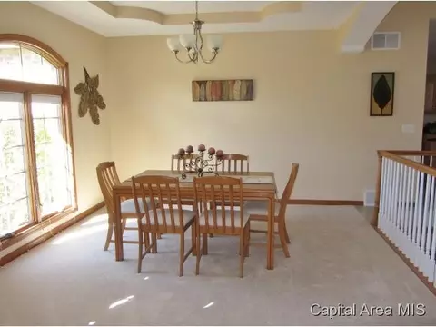 498 Belle Isle, Springfield, IL 62711 photo 3