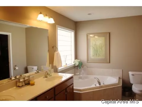 5113 Manhattan Dr, Springfield, IL 62711 photo 12