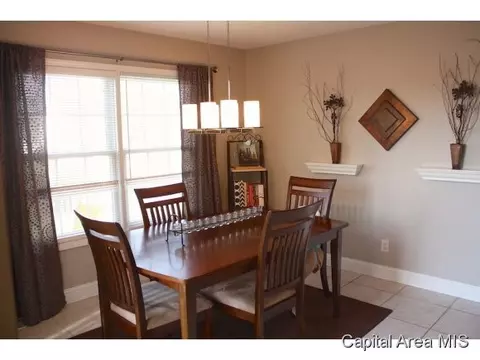 5113 Manhattan Dr, Springfield, IL 62711 photo 6