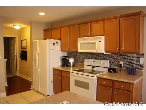 5113 Manhattan Dr, Springfield, IL 62711 photo 4