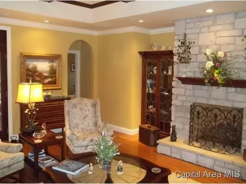 2300 Grey Stone, Springfield, IL 62704 photo 4
