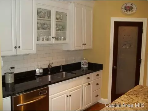 2300 Grey Stone, Springfield, IL 62704 photo 9