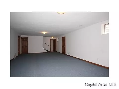 2420 Shabbona Dr, Springfield, IL 62702 photo 20