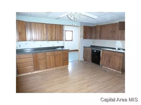 611 Eastman Ave, Springfield, IL 62702 photo 5