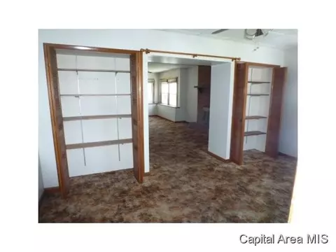 611 Eastman Ave, Springfield, IL 62702 photo 4