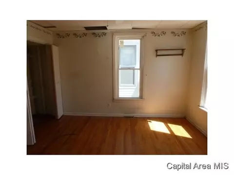 611 Eastman Ave, Springfield, IL 62702 photo 6