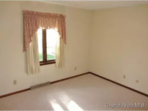 209 Deer Head, Springfield, IL 62704 photo 9