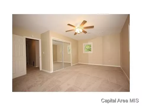 1641 Schrader, Springfield, IL 62702 photo 14