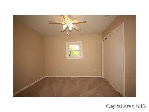 1641 Schrader, Springfield, IL 62702 photo 21