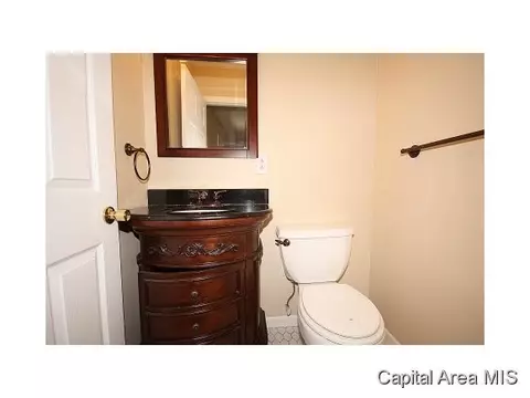 1641 Schrader, Springfield, IL 62702 photo 5
