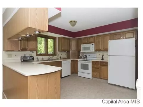 103 Bellerive, Springfield, IL 62704 photo 5