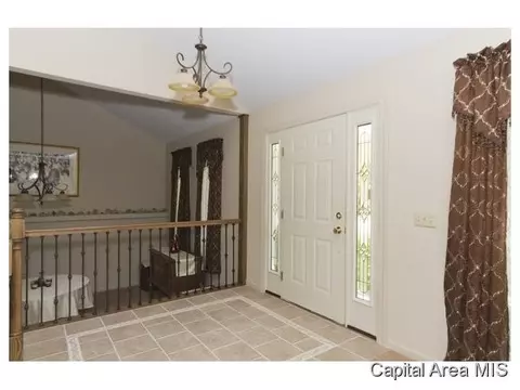 103 Bellerive, Springfield, IL 62704 photo 2