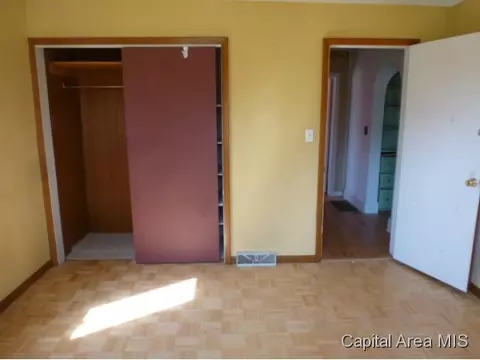 529 Broad Pl, Springfield, IL 62703 photo 8