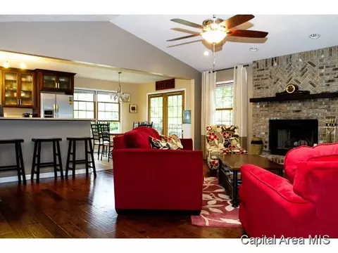 708 Cherokee, Springfield, IL 62711 photo 3