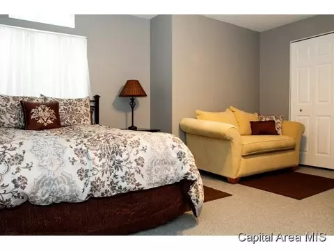 708 Cherokee, Springfield, IL 62711 photo 10
