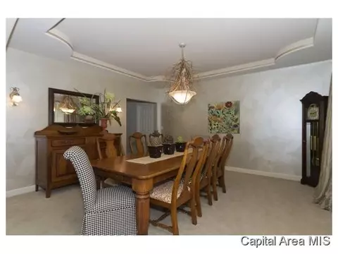 1208 Ravenswood, Springfield, IL 62711 photo 3