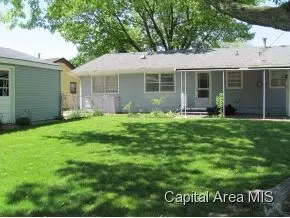 306 Collier Dr, Springfield, IL 62704 photo 2