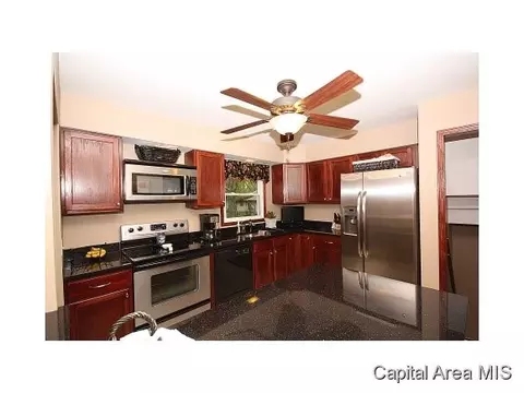 1904 Creighton, Springfield, IL 62703 photo 8