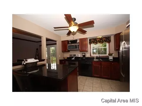 1904 Creighton, Springfield, IL 62703 photo 7