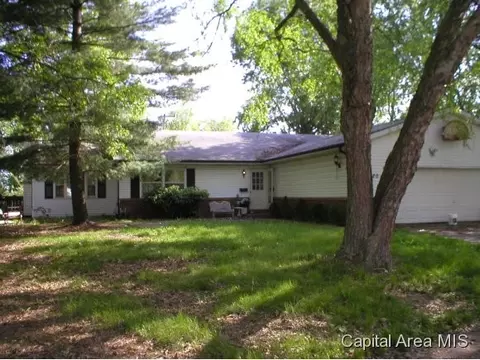 2120 Austin Dr, Springfield, IL 62704 photo 1