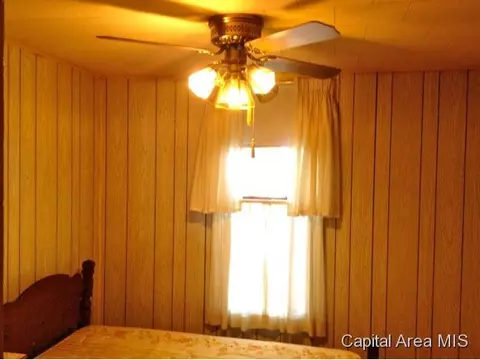 300 W Pine Street St, Tallula, IL 62688 photo 13