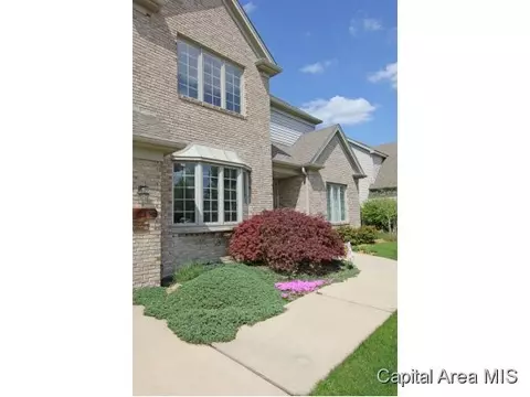 3909 Old Mill Ln, Springfield, IL 62711 photo 2