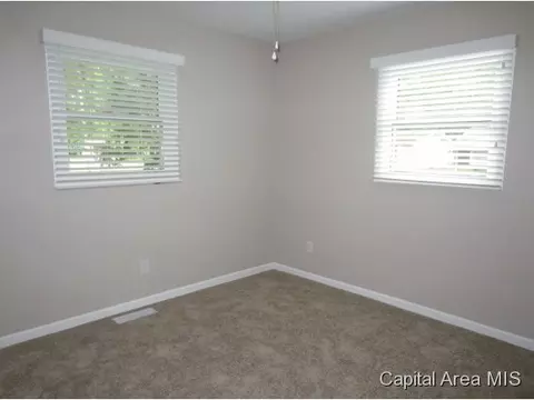 1701 Minot, Springfield, IL 62702 photo 5