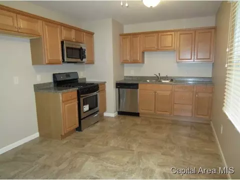1701 Minot, Springfield, IL 62702 photo 3