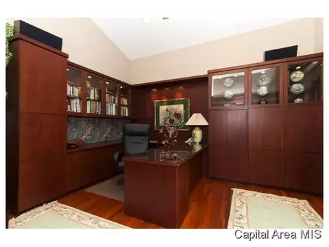 401 Clipper, Springfield, IL 62711 photo 11