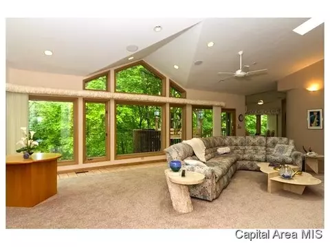 401 Clipper, Springfield, IL 62711 photo 6