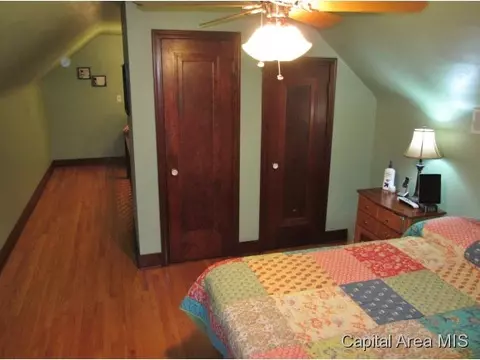 400 S Amos, Springfield, IL 62704 photo 9