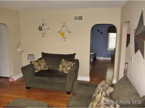 400 S Amos, Springfield, IL 62704 photo 3