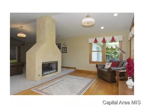 3816 Greenfield, Springfield, IL 62704 photo 7