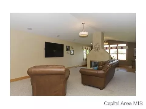 3816 Greenfield, Springfield, IL 62704 photo 3