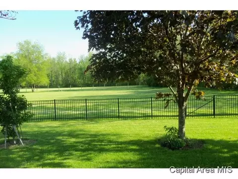 3508 Briana Dr, Springfield, IL 62711 photo 2