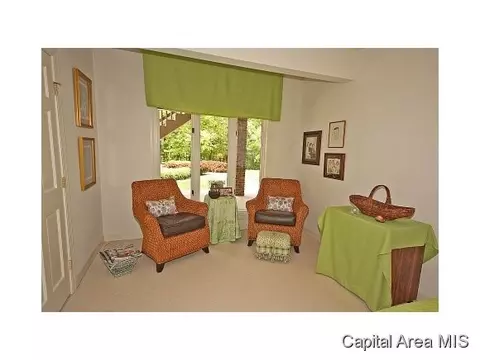 827 Coventry, Springfield, IL 62702 photo 22