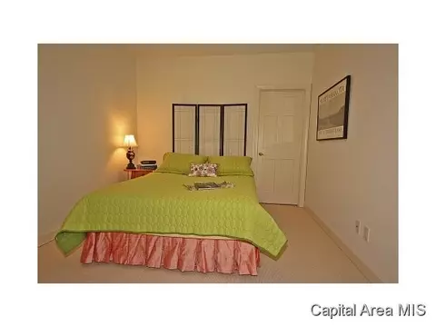 827 Coventry, Springfield, IL 62702 photo 21
