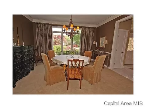 827 Coventry, Springfield, IL 62702 photo 12