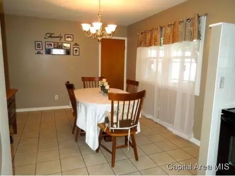 13 N Kirkley, Springfield, IL 62704 photo 8