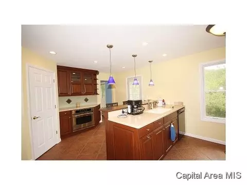 18 Partridge, Springfield, IL 62711 photo 4