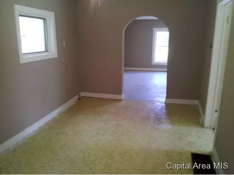 132 E Wineman, Auburn, IL 62615 photo 3