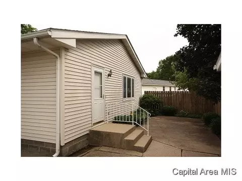 37 Squires Rd, Springfield, IL 62704 photo 3