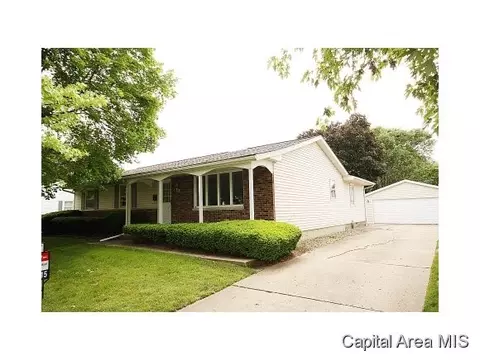 37 Squires Rd, Springfield, IL 62704 photo 2