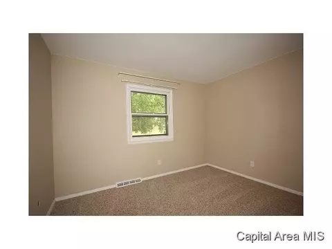 37 Squires Rd, Springfield, IL 62704 photo 10