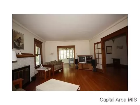 328 S Lincoln, Springfield, IL 62704 photo 4